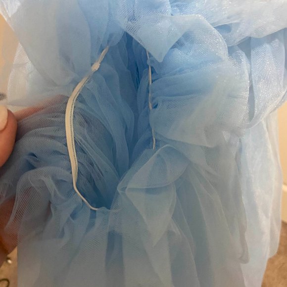 light blue lined tulle princess dress with off the shoulder sleeves - Picture 5 of 5